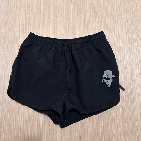 Culprit Shorts - Picture 4 of 5